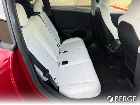 Used 2025 Tesla Model Y Long Range RWD image 24