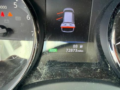 Used 2018 Nissan Rogue SV AWD/4WD image 24