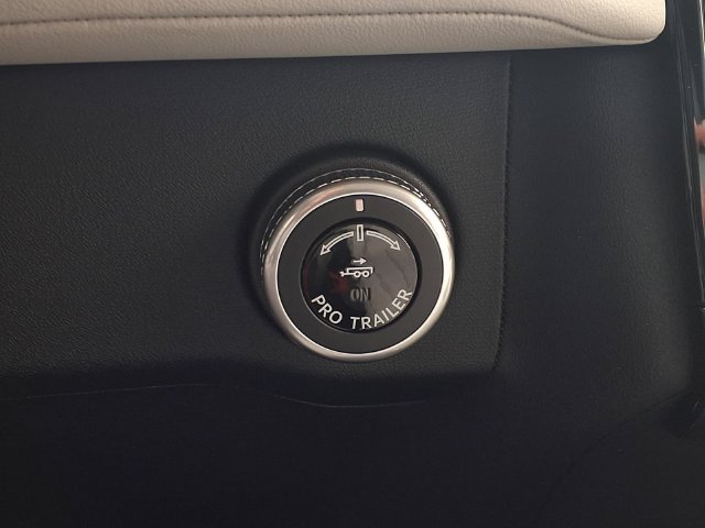 New 2026 Lincoln Navigator Premiere AWD/4WD image 15