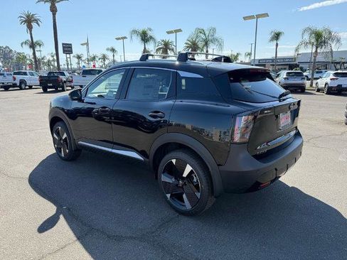 New 2026 Nissan Kicks SR image 4