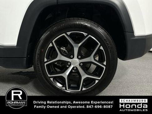 Used 2024 Jeep Compass Limited image 5