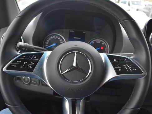 Used 2024 Mercedes-Benz eSprinter 170 Cargo image 15
