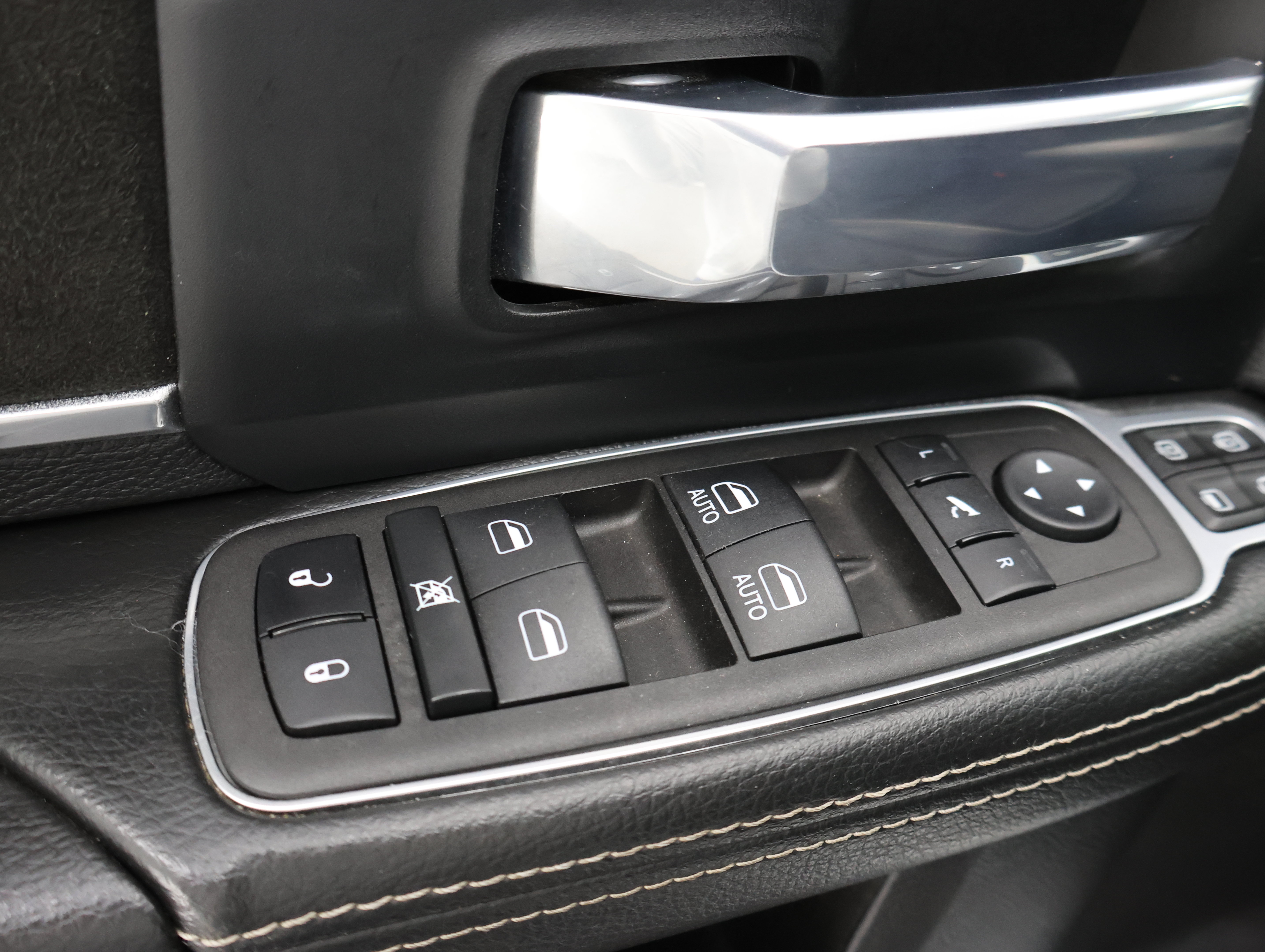 Used 2023 RAM 3500 Laramie w/ Night Edition AWD/4WD image 42