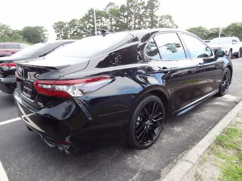 Used 2024 Toyota Camry XSE FWD image 6