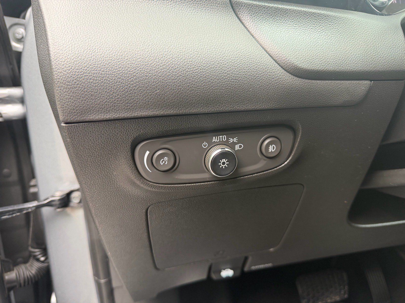 Used 2023 Buick Encore GX Select FWD image 23