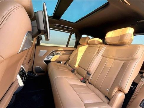 Used 2025 Land Rover Range Rover Long Wheelbase Autobiography image 31