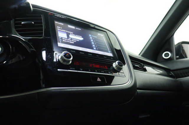 Used 2020 Mitsubishi Outlander GT AWD/4WD image 16
