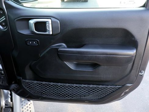 Used 2019 Jeep Wrangler Sport AWD/4WD image 22