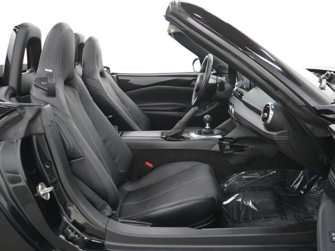 Used 2023 MAZDA MX-5 Miata Grand Touring RWD image 12