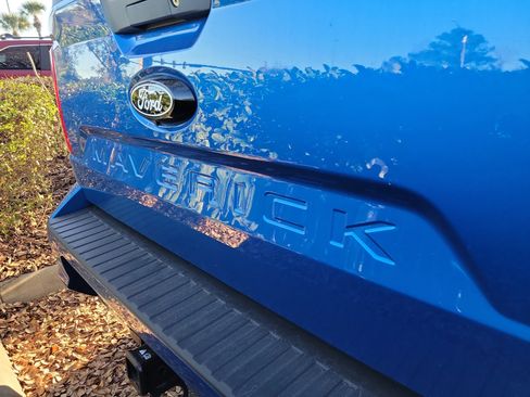 Used 2025 Ford Maverick Lobo image 16