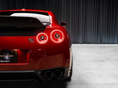 Used 2016 Nissan GT-R Premium AWD/4WD image 50