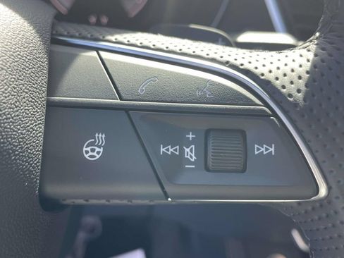 Used 2024 Audi Q5 e Prestige AWD/4WD image 22