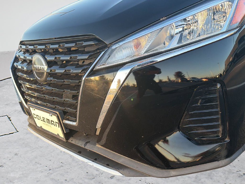 Used 2021 Nissan Kicks SV FWD image 9