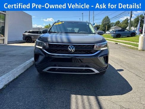 Certified 2024 Volkswagen Taos SE AWD/4WD image 5