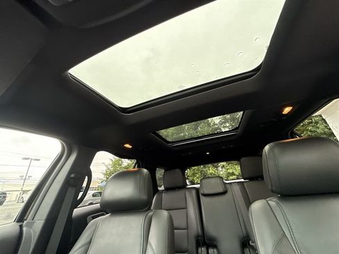 Used 2014 Ford Explorer XLT w/ Equipment Group 202A AWD/4WD image 15