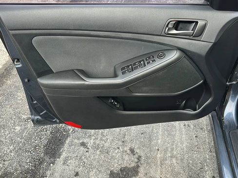 Used 2015 Kia Optima LX image 2