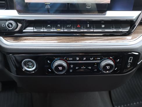 Used 2022 Chevrolet Silverado 1500 LT image 29