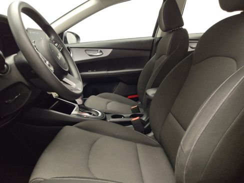 Used 2024 Kia Forte LXS image 17