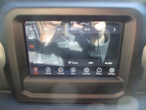 Used 2022 Jeep Gladiator Sport image 22