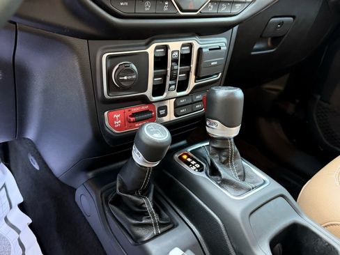Used 2020 Jeep Wrangler Unlimited Rubicon w/ Safety Group AWD/4WD image 20