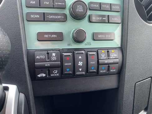 Used 2011 Honda Pilot EX image 25