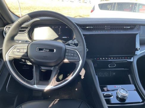 New 2026 Jeep Grand Cherokee Limited image 12