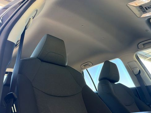 Used 2025 Toyota RAV4 XLE FWD image 20