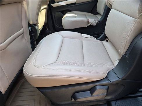 Used 2023 Ford Explorer Limited w/ Limited Technology Package RWD image 21