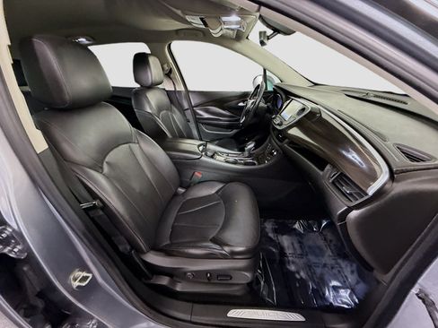 Used 2019 Buick Envision Essence FWD image 29