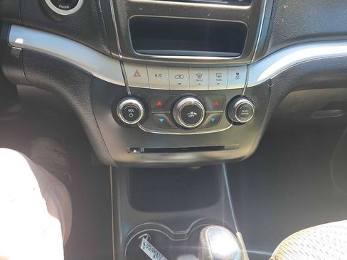 Used 2016 Dodge Journey SE w/ Flexible Seating Group FWD image 31