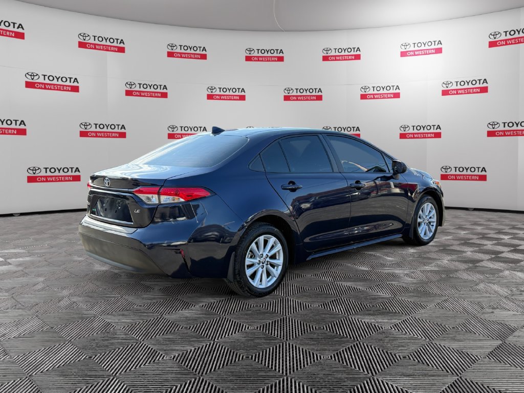 Used 2026 Toyota Corolla LE w/ LE Premium Package FWD image 5