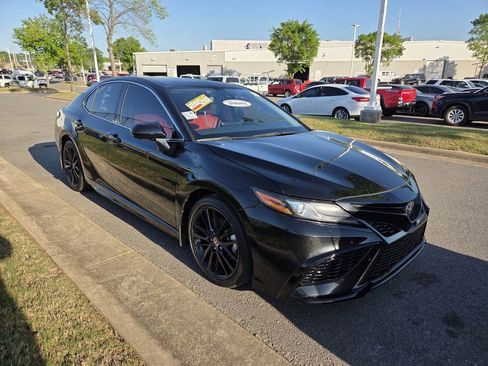 Used 2021 Toyota Camry XSE image 2