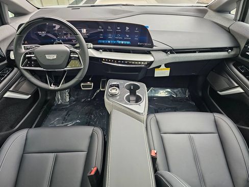 New 2026 Cadillac Optiq Luxury 1 AWD/4WD image 17