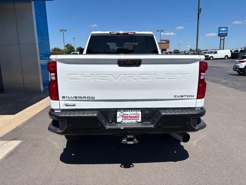 Used 2025 Chevrolet Silverado 2500 Custom w/ Custom Value Package image 5
