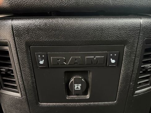 Used 2019 RAM 1500 Laramie AWD/4WD image 13