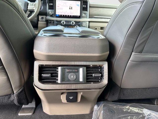 New 2027 Ford F350 Platinum w/ Platinum Plus Package AWD/4WD image 18
