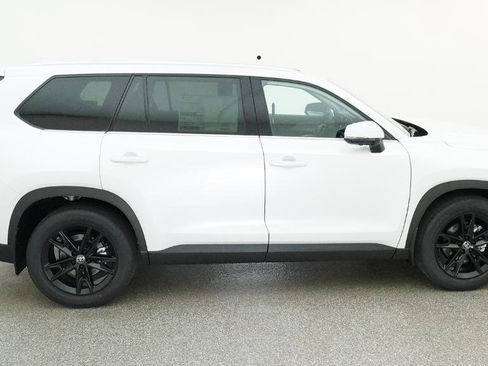 New 2026 Toyota Grand Highlander Limited image 8