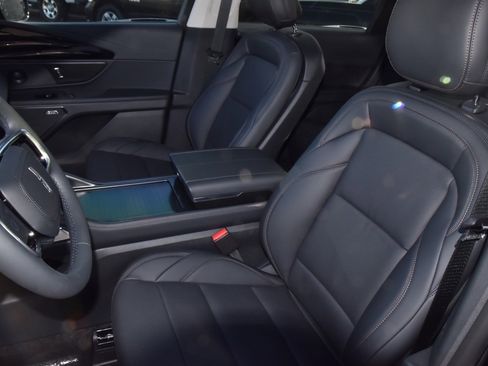 New 2026 Lincoln Nautilus Premier w/ Equipment Group 102A image 34