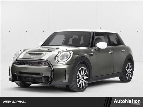 Used 2022 MINI Cooper S image 1