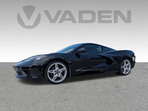 Used 2025 Chevrolet Corvette Stingray Coupe w/ 1LT RWD image 2