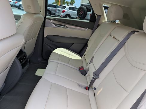 Certified 2024 Cadillac XT5 Premium Luxury w/ Technology Package FWD image 16