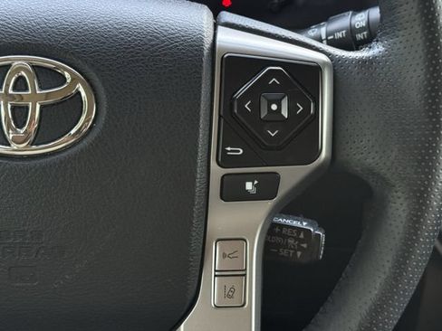 Used 2023 Toyota 4Runner SR5 Premium w/ Moonroof Package AWD/4WD image 15