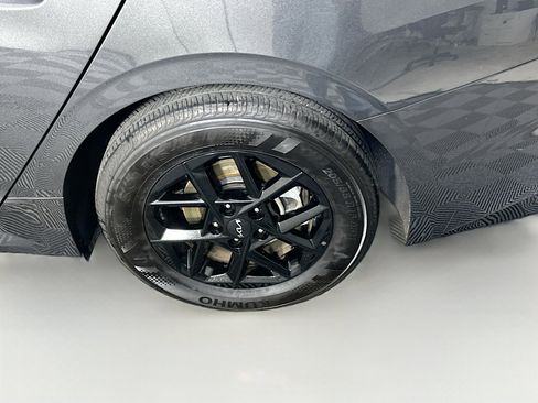 Used 2025 Kia K5 LXS image 11