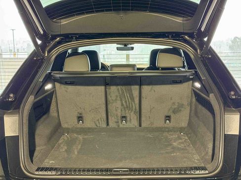 New 2026 Audi Q8 Premium Plus image 36