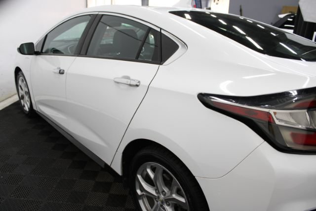 Used 2017 Chevrolet Volt Premier w/ Driver Confidence II Package FWD image 9