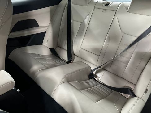 Used 2025 BMW 440i xDrive Coupe w/ Premium Package image 4