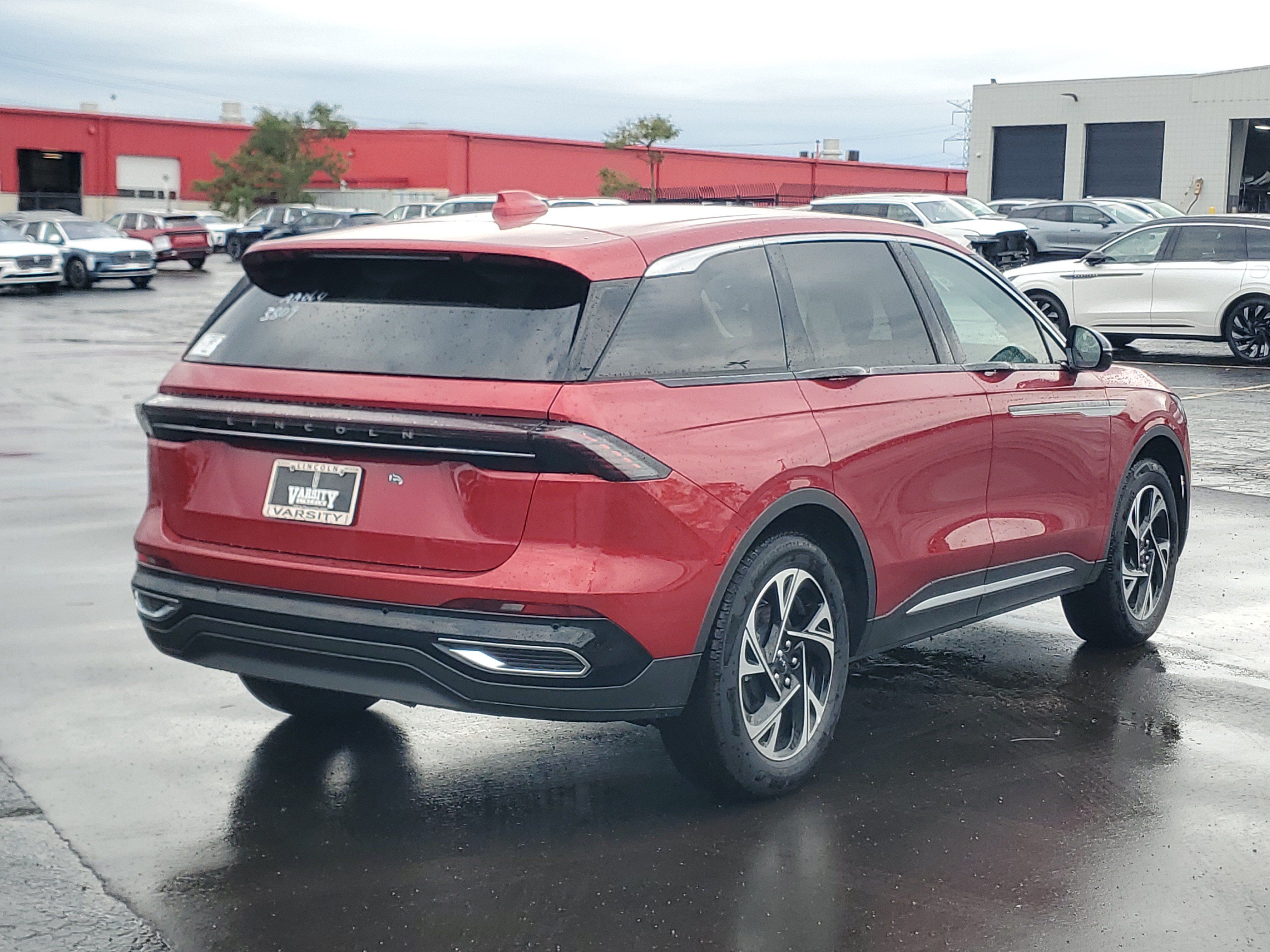 New 2026 Lincoln Nautilus Premier AWD/4WD image 4
