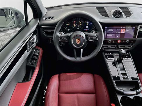New 2026 Porsche Macan AWD/4WD image 24