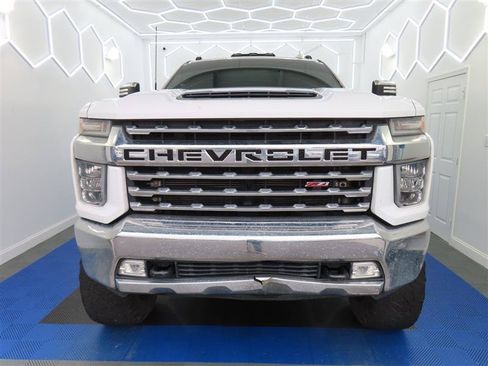 Used 2020 Chevrolet Silverado 2500 LTZ w/ Z71 Off-Road Package AWD/4WD image 3