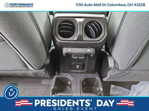 New 2025 Jeep Gladiator Sport image 15